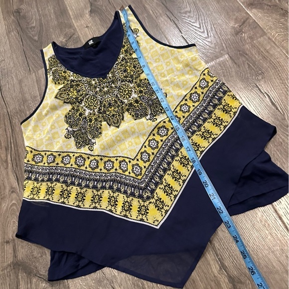 iZ Byer Blouse Tank Top Women’s Medium Floral Boho V-Neck Handkerchief Edge Blue - Picture 10 of 10